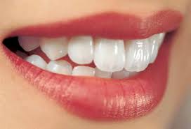 Làm đẹp thẩm mỹ cho hàm răng tại nha khoa